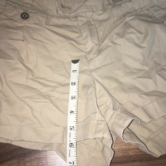 Banana Republic Heritage Womens Shorts - Size 6 - Picture 3 of 6